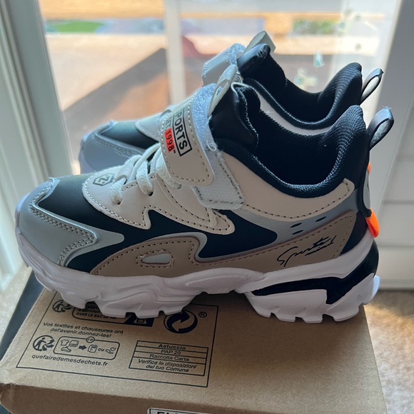 SHEIN Colorblock Strap Sneakers (Toddler Size 11) - Picture 2 of 6